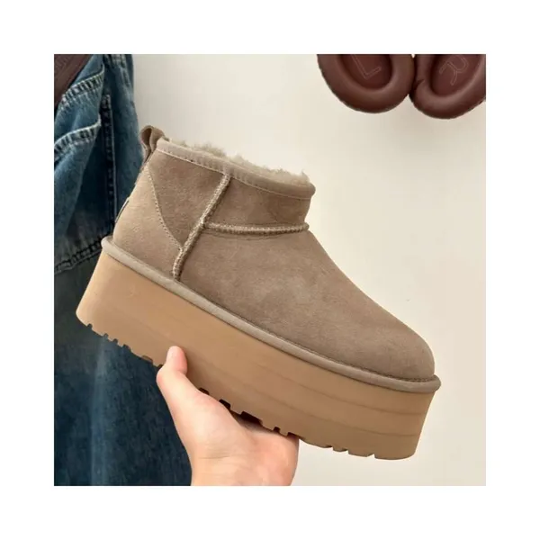 Designer Womens Fur Slides uggg Classic Black and Antelope Brown Mini Boot Slip-on Suede Wool Les Petites end Comfort Winter Booties small 54 size 35-43