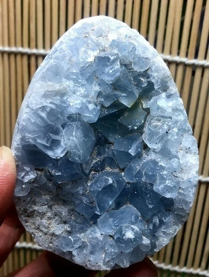 Expert Tips for How to Find Geodes: Identifying, Collecting, and ...