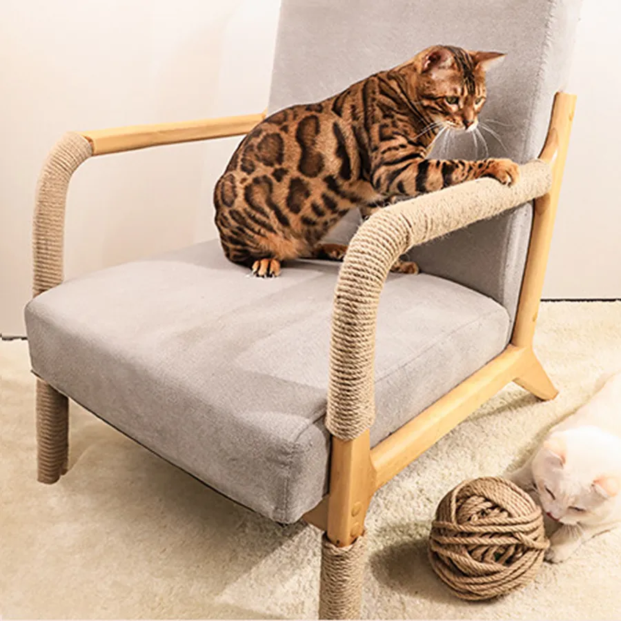 Couch Materials That Work Best for Cats with Claws