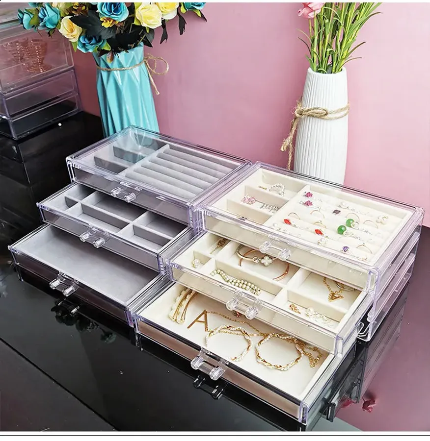 Discover the best jewelry box organizer for tidy, long-lasting