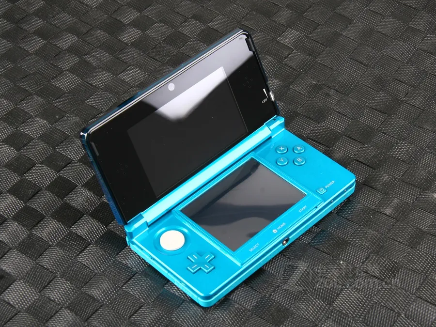 Is a Nintendo DSi worth it when you already have a DS? Smart