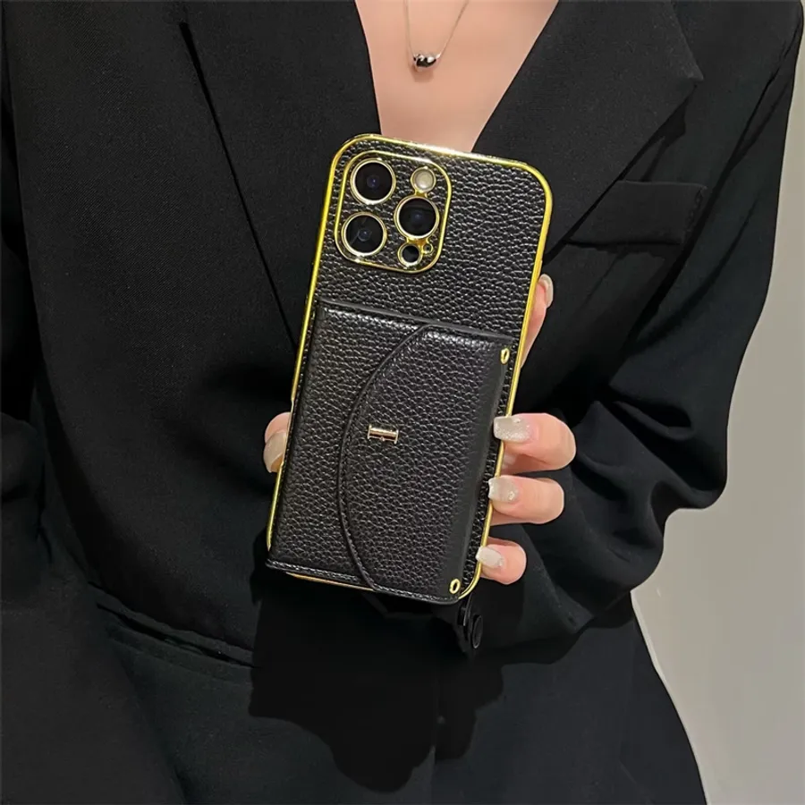 Mirror vs Leather Phone Cases: Are those reflective cases worth it