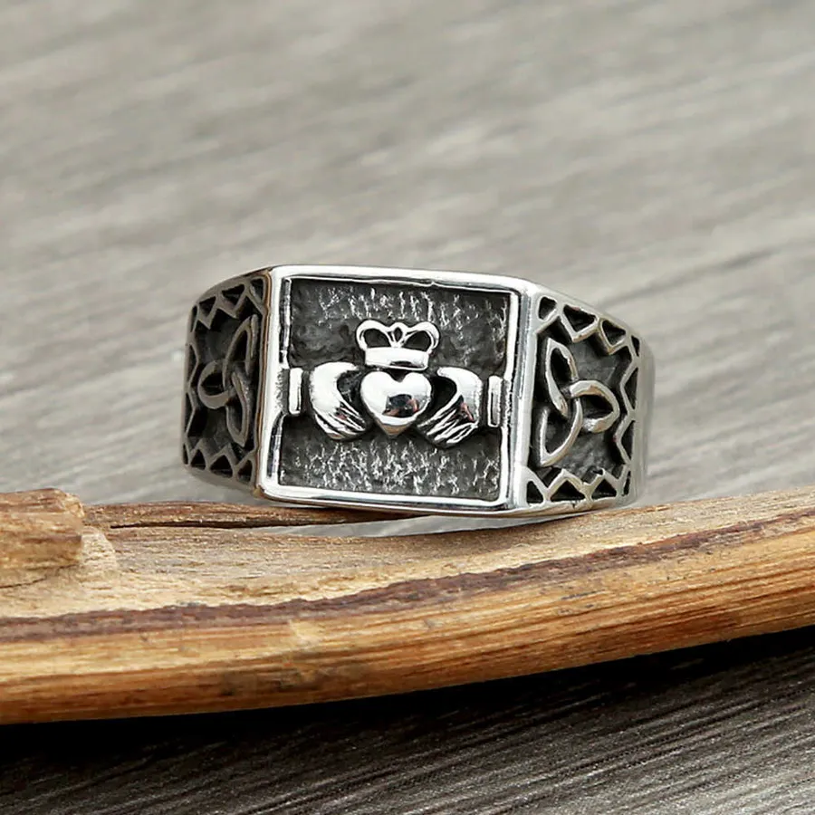 Claddagh Rings: Do Mens and Womens Styles Actually Differ? - Smart ...