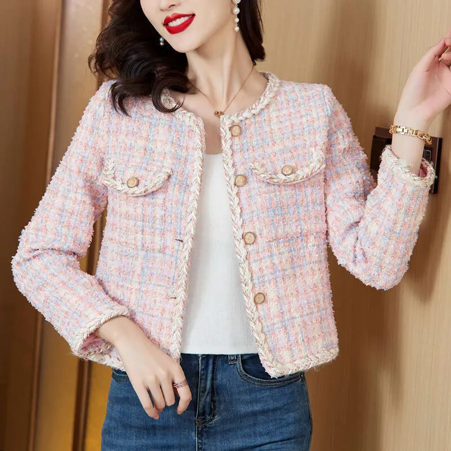 Chanel-style coat Bouclé jacket: Will people even notice the