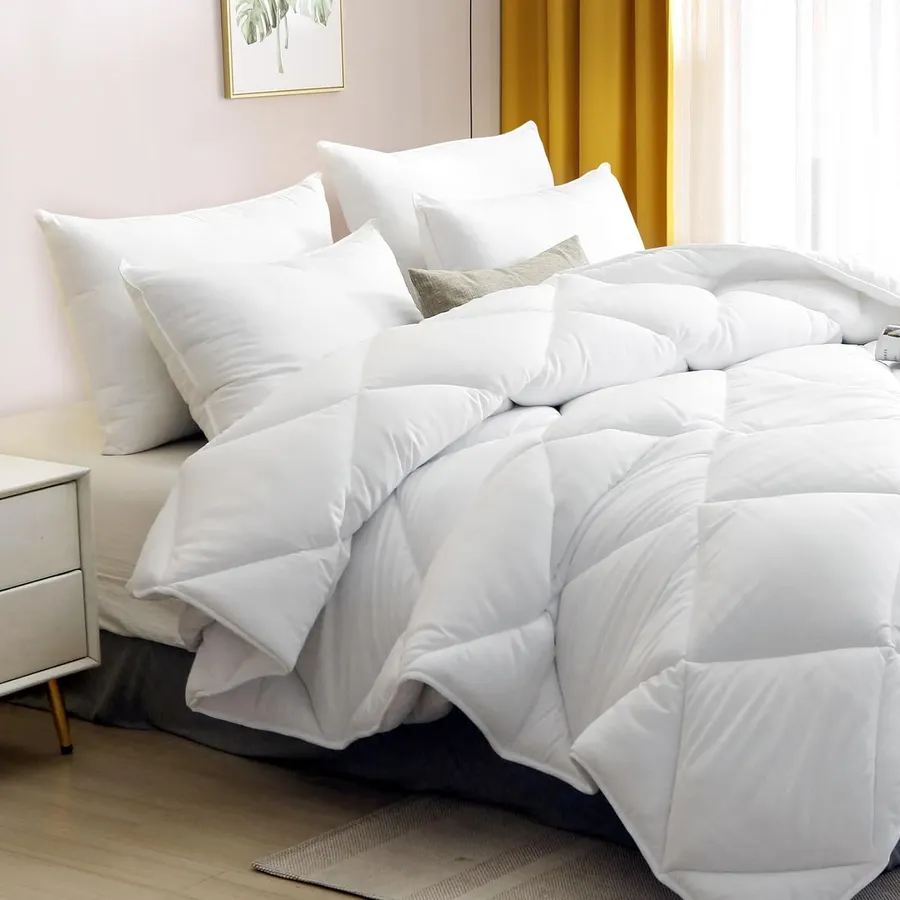 Best Down Comforter for Cozy, Year-Round Warmth and Comfort