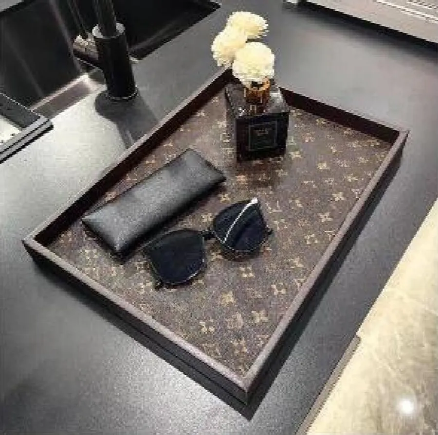 Jewelry Box vs Travel Case: Is it worth switching before my trip