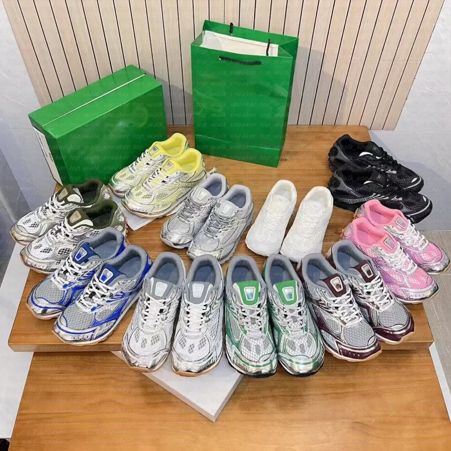 Couple shoes your own style: cringe or cute?