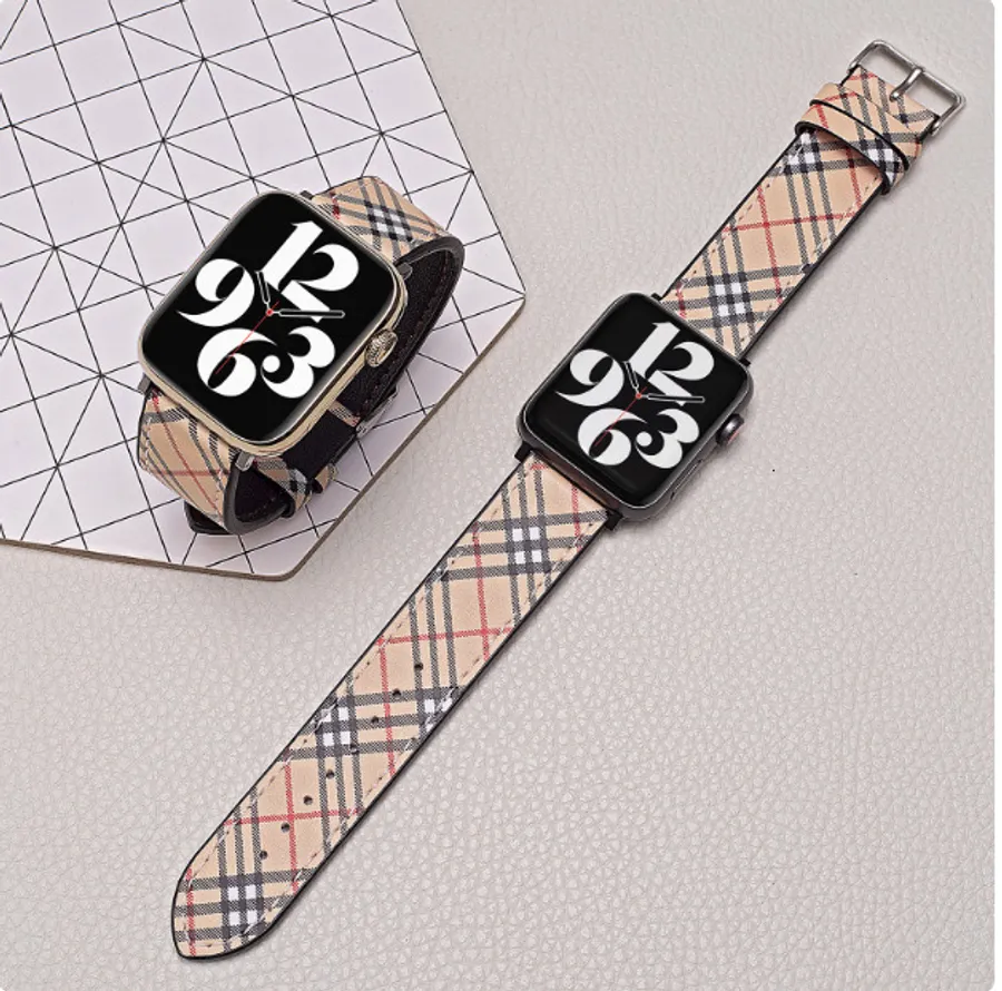 Leather vs Rubber Watch Straps: Does premium REALLY beat