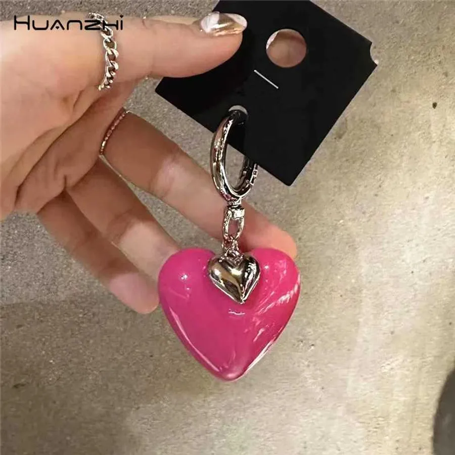 Pink keychain vs black keychain: which color do people ACTUALLY prefer ...