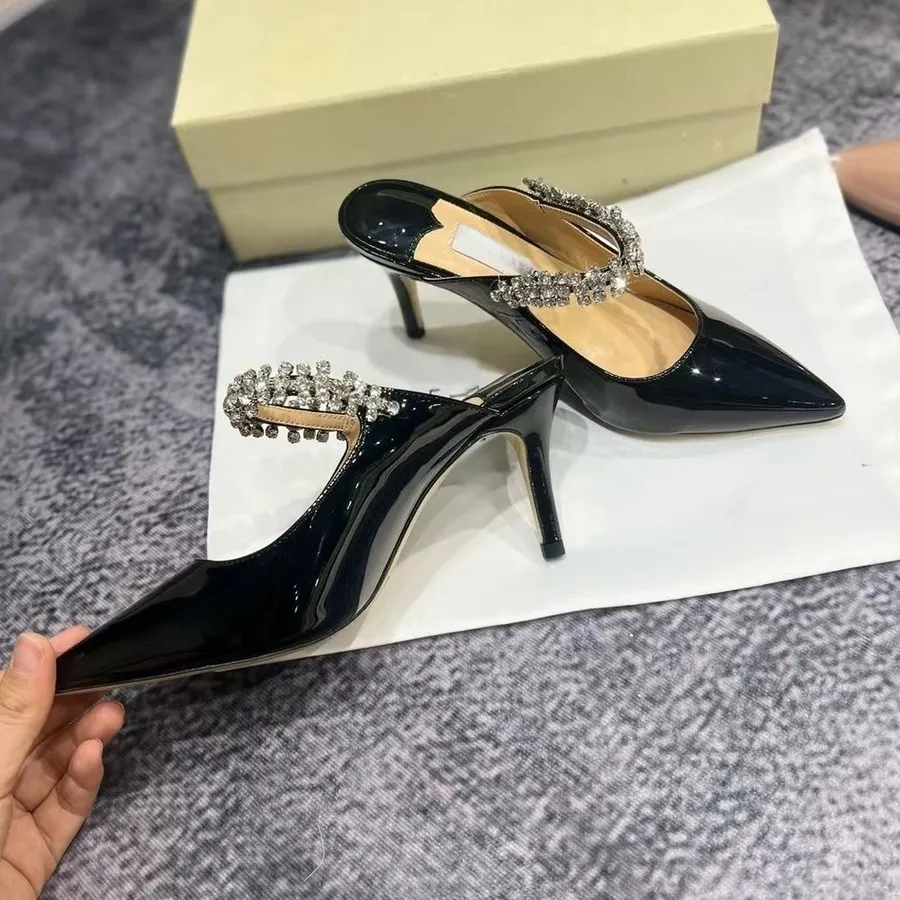 Pointed stilettos vs block heels: are my feet going to hate me