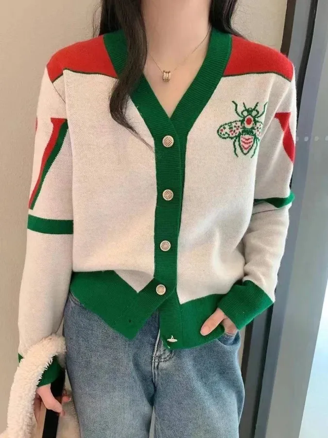 V-neck Cardigan vs Crew Neck Sweater: Which neckline actually