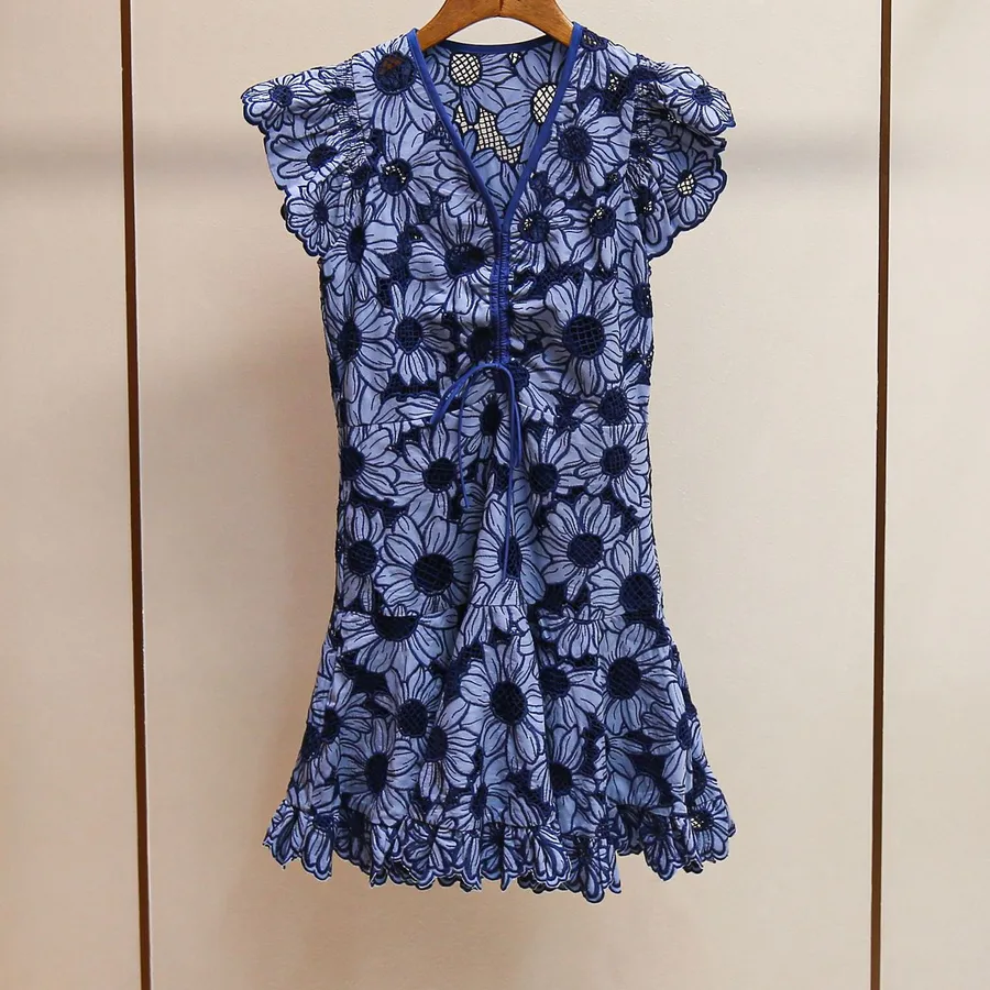 Ultimate Guide to Selecting the Perfect Fabric for Your Vacation Dress  Comfort and Style - Smart.DHgate – Trusted Buying Guides for Global Shoppers