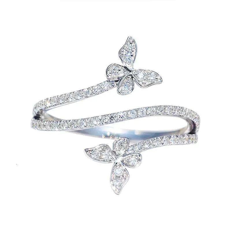 Exquise vlinderring voor dames met luxe zirkonia afwerking_voghion.com