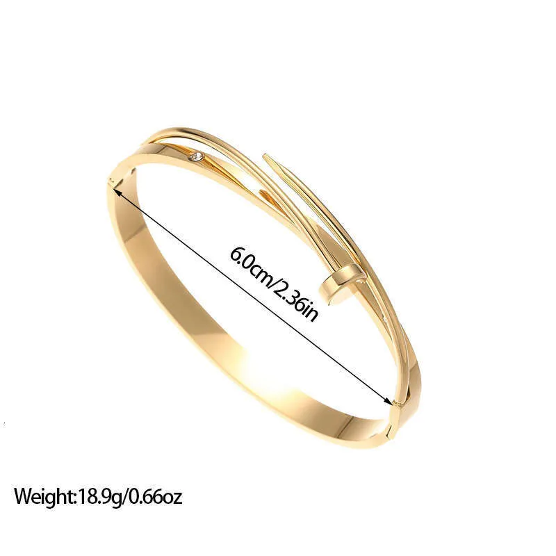 Elegant Geometric Bangle Bracelet 18k Gold Plated Titanium Steel_voghion.com