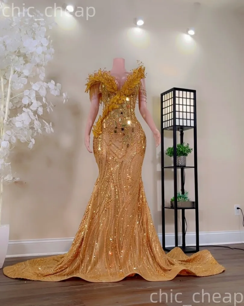 flowers for gold prom dress Mermaid With Petal Flowers, Crystals,... From Chic_cheap, Rs.32,117.97 Elegant Gown