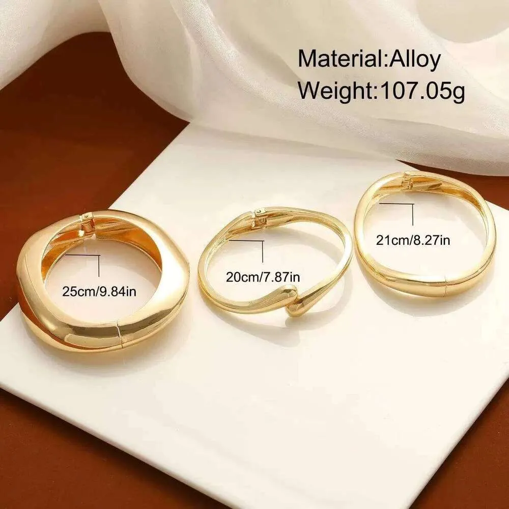 Minimalist Gold Chunky Cuff Bangle For Women Elegant Open Bracelet_voghion.com
