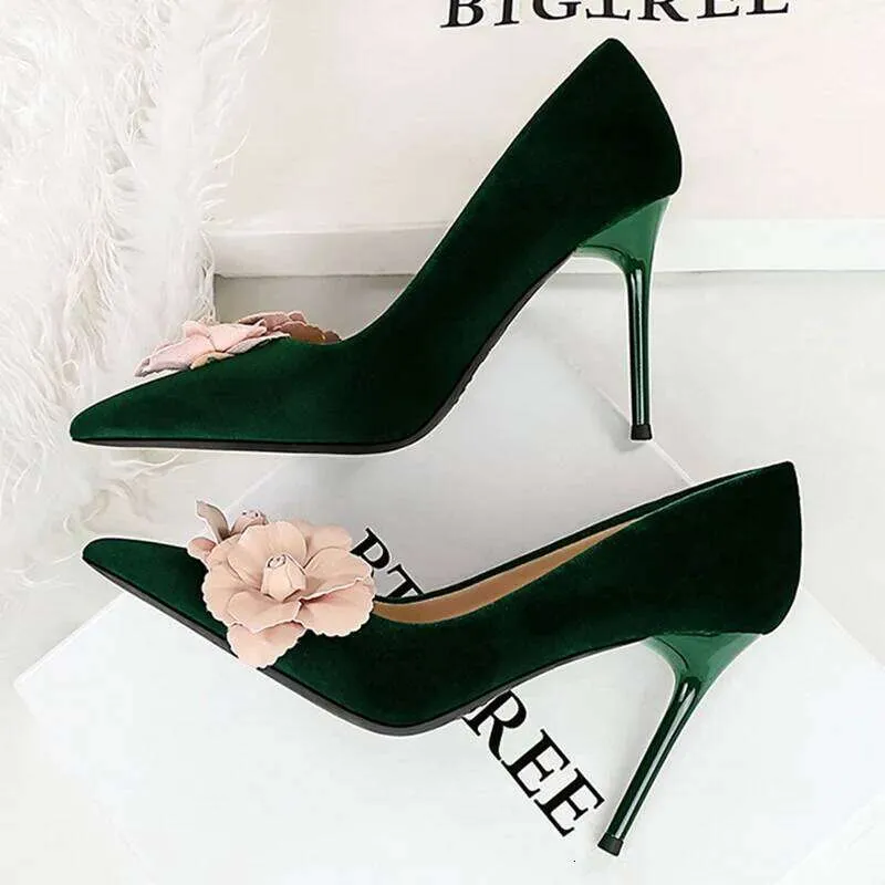 pink and green dress shoes Suede High Heel Floral Pumps With Flower... From Dh1102211293, Rs.3,246.92 LapisBlue (Blue)