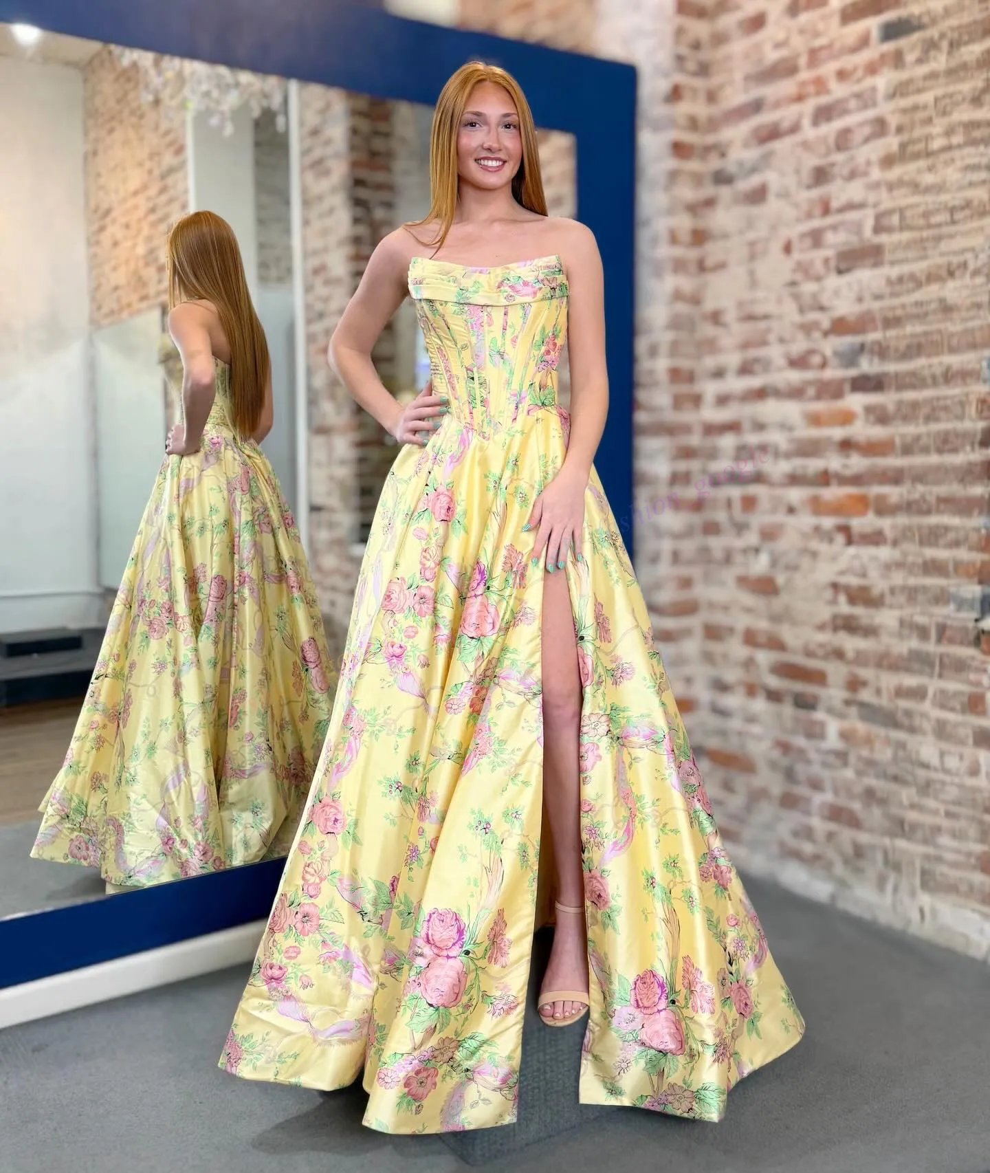 Periwinkle and Light Yellow Satin Corset Prom Dress with High Slit and Sweep-Train Hemline from Dhgate Designer Occasion Dresses - price 128.39 Periwinkle and Light Yellow Satin Corset Prom Dress with High Slit and Sweep-Train Hemline from Dhgate Designer Occasion Dresses - price 128.39