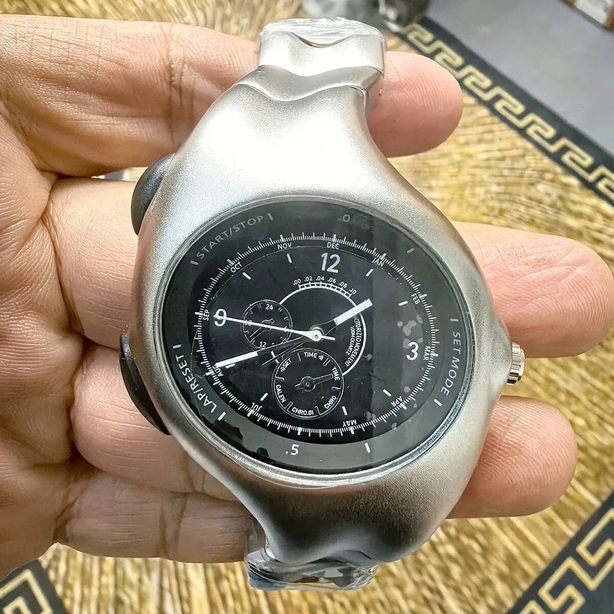 Alien Twist Quartz Retro Sports Watch Distorted Y2K... From 