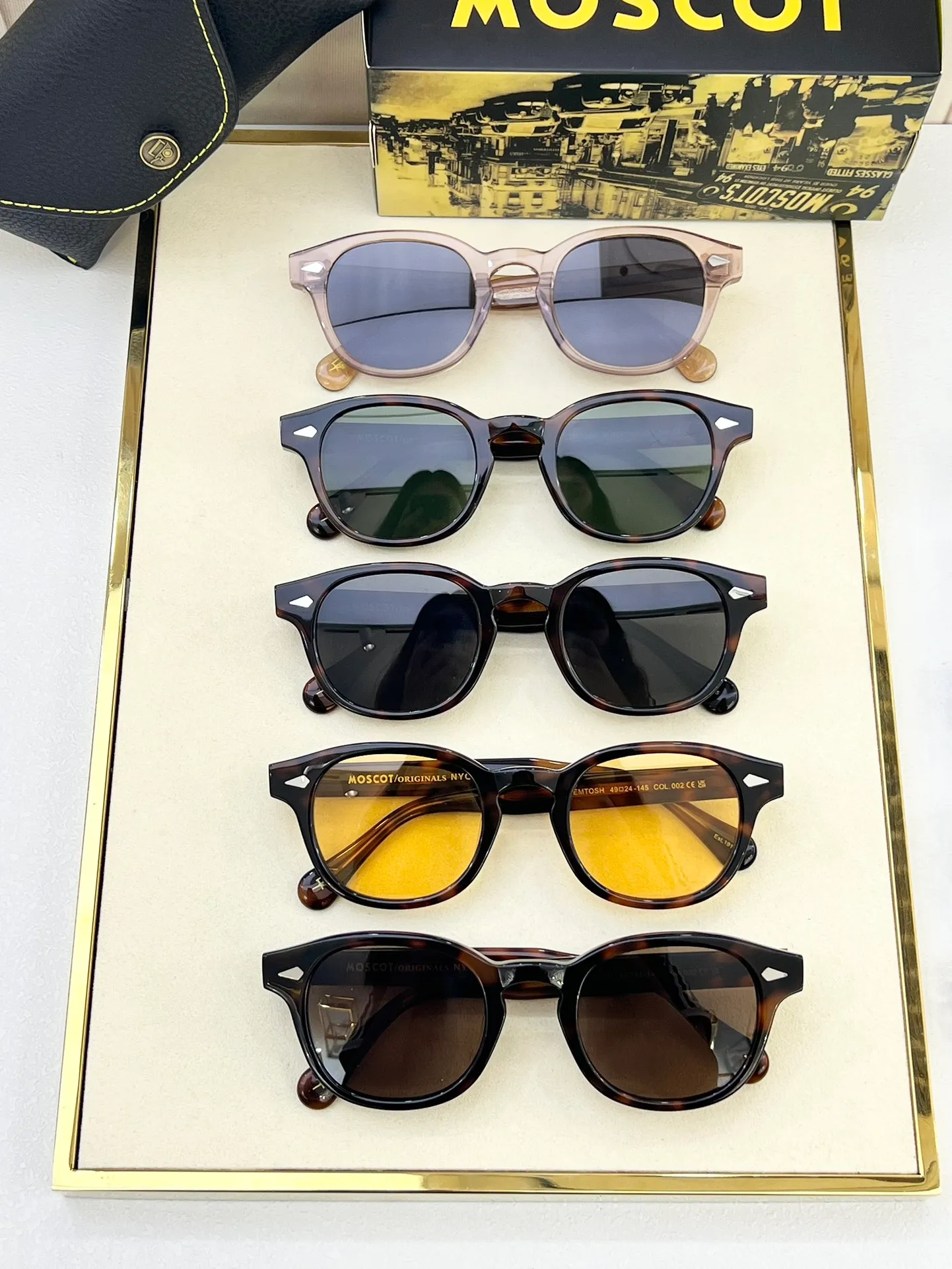 Polarized Acetate Frame Sunglasses UV400 Protection Anti Glare Retro Amazon.com: CARFIA Acetate Polarized Sunglasses for Men  main image 2