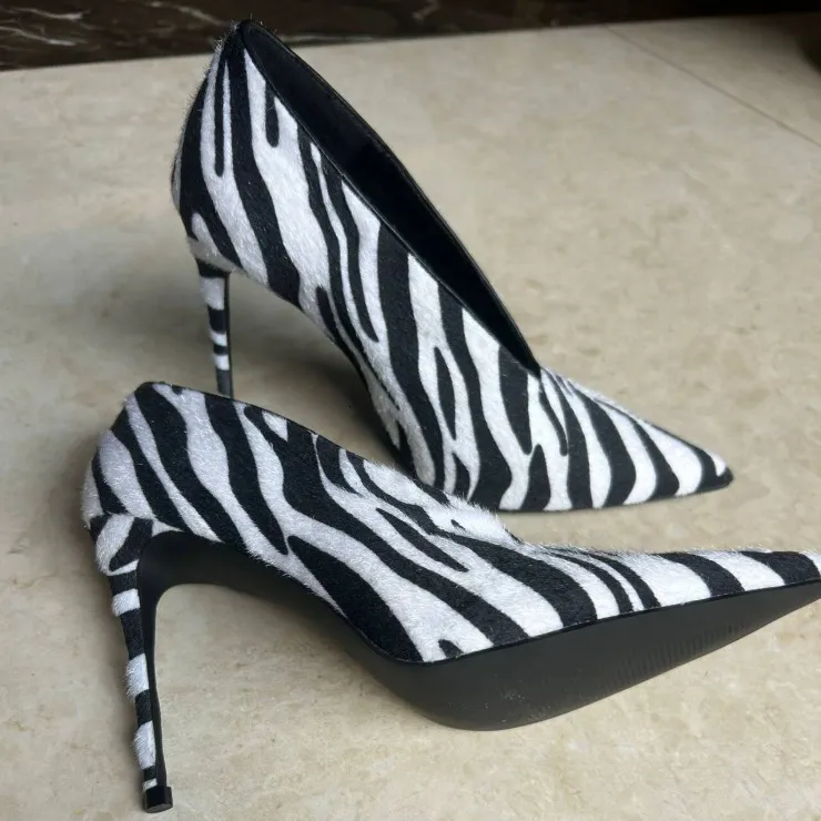Women's Zebra Print Pointed Toe Stiletto Heels V Cut Pumps_voghion.com