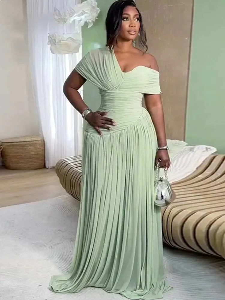 white bling dress Rhinestone Embellished with Layered Tulle Train XS Color:Pumpkin ED-031 Tina Carlyle Cameron Diaz This is not a