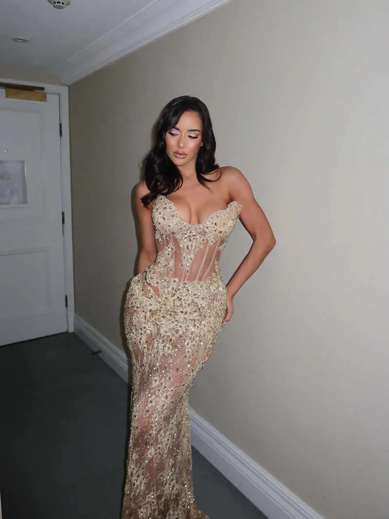 Sexy See Through Mermaid Evening Prom Gowns Sweetheart Lace Appliques Beaded Crystal Exposed Boning Beach Party Dress Customized Engagement Dresses