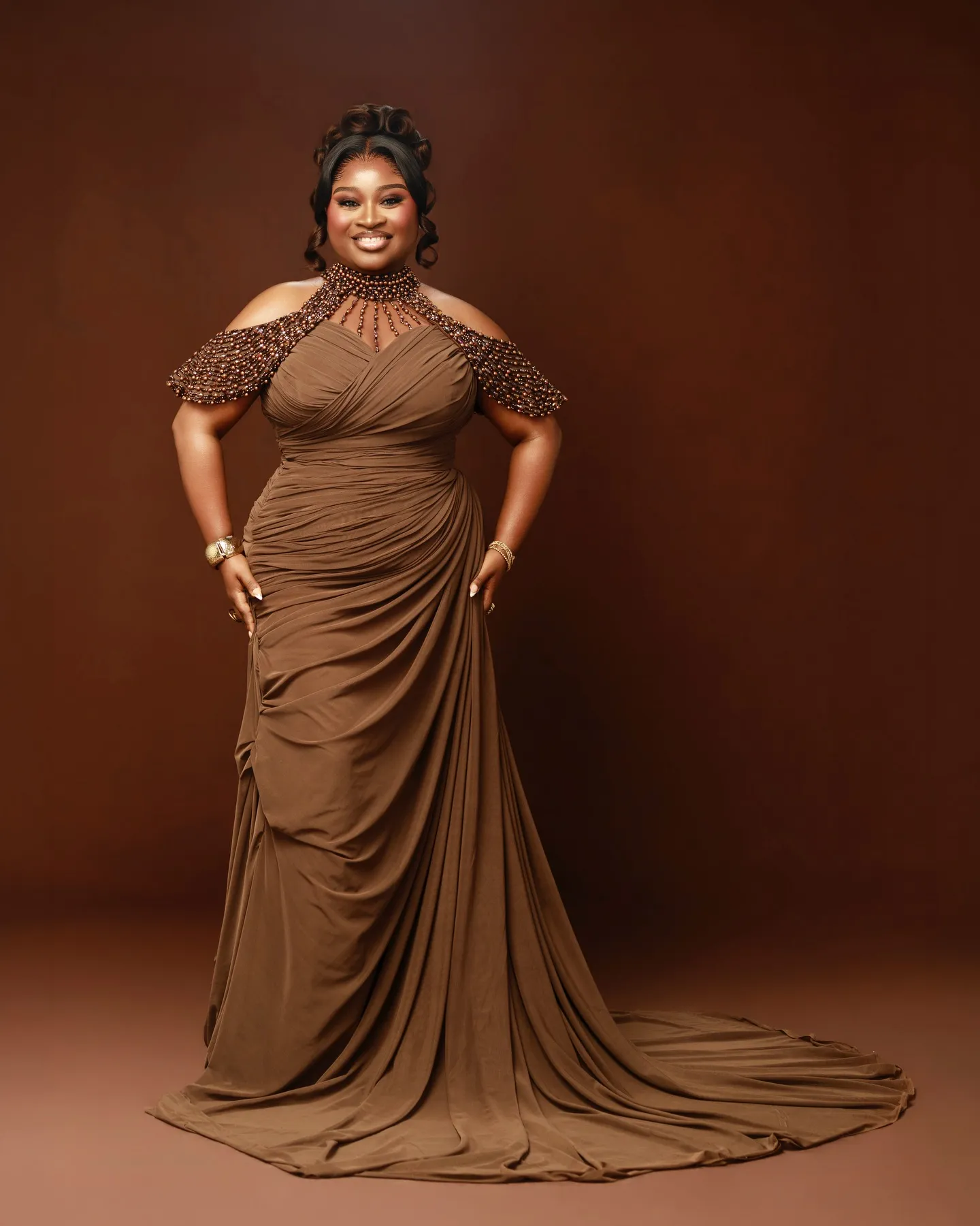 chocolate brown prom dresses Furlla Women Elegant Strapless Mermaid Dress with Draped Waist Detail, Brown / US8 while the draped waist detail creates a flattering Chocolate Satin Tull Ball Gown