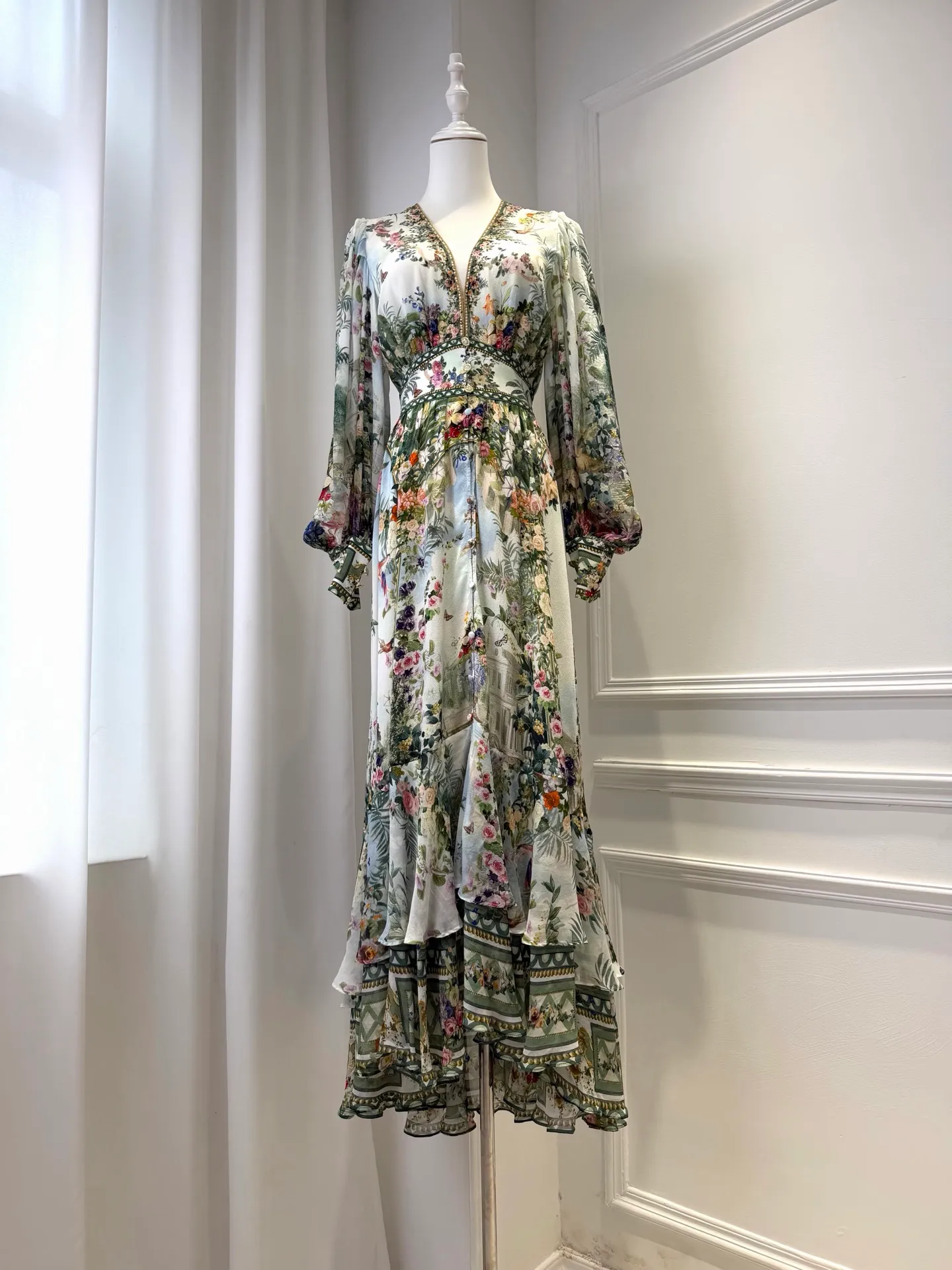Australian designer silk dress 2026 early autumn green retro floral V-neck waistband long sleeved silk jumpsuit long skirt