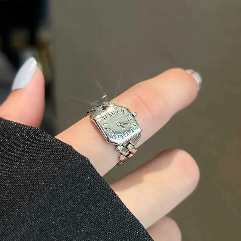 Vintage ring med romerska siffror klockdesign för damer silver_voghion.com
