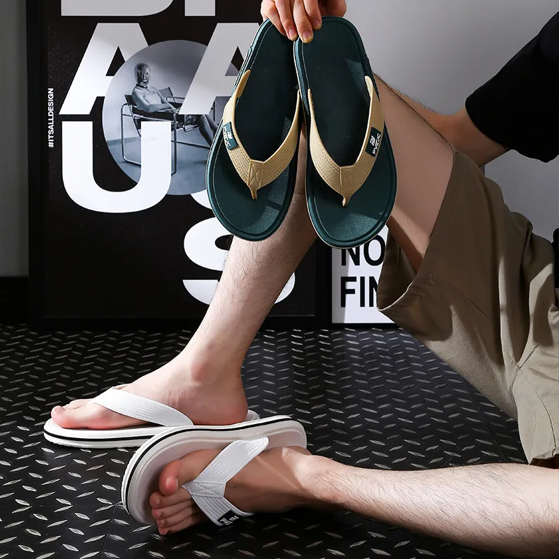 Unisex Beach Flip Flops White Lightweight Thick Sole Sandals_voghion.com