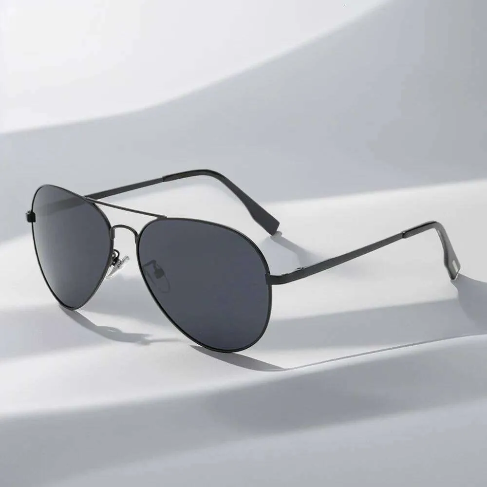 Classic Big Pilot Polarized Sunglasses Men Alloy Metal Black  display picture 2
