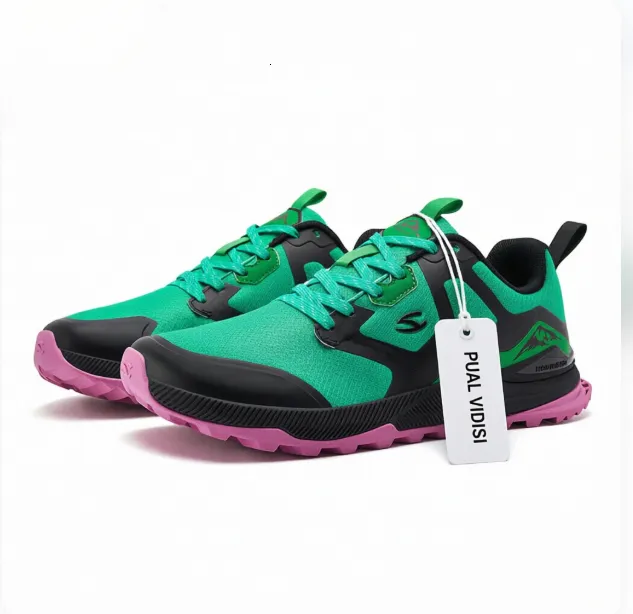 Breathable Mesh Hiking Shoes With Anti Collision Toe Cap And Grip_voghion.com