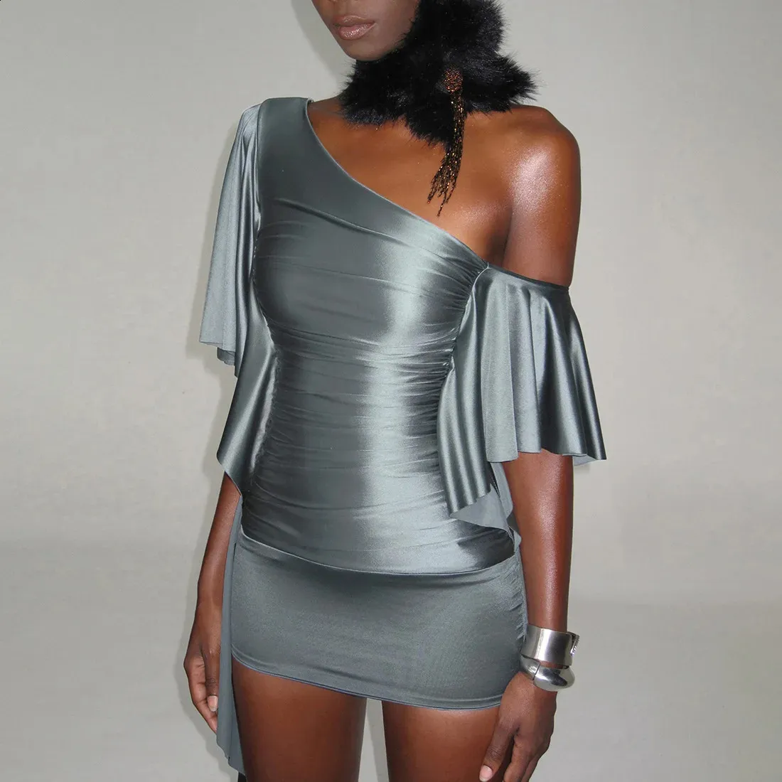 sexy formal cocktail dresses Short Iridescent Semi Prom Dress EN5601 Size 8 / White modern cut that features ProductID: 95779 Black Mermaid Prom Black Size:40S/34W
