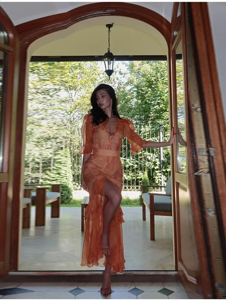 orange flowy maxi dress Vestido Maxi Con Olanes Elena - Naranja