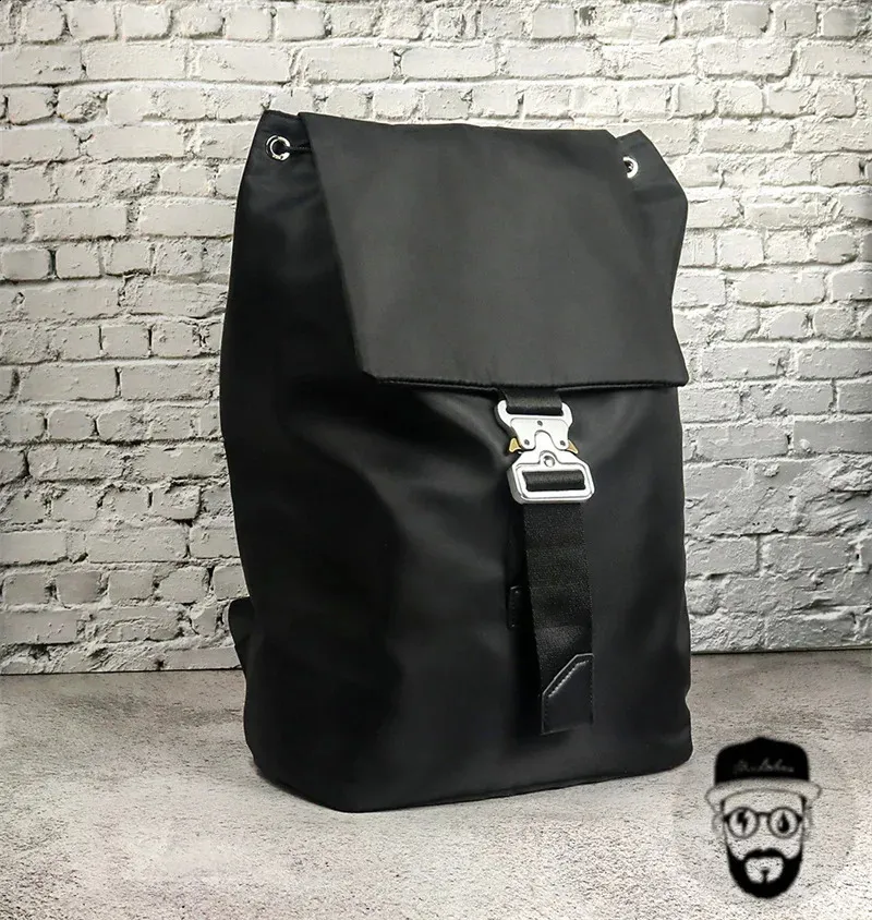 alyx リュック　backpack 1017 ALYX 9SM backpack Buckle Shoulder Straps black color at