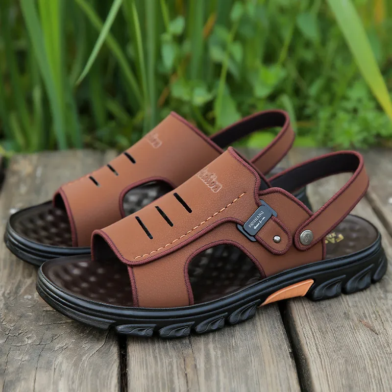 Bulk Summer Sandals For Men Leather Outdoor Beach Slippers  display picture 1