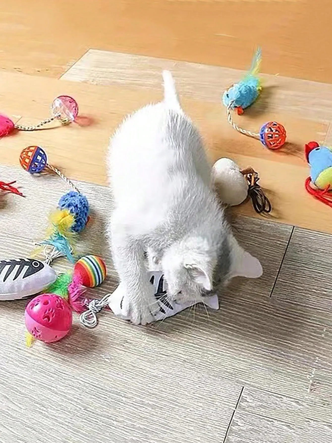 are there chew toys for cats Cat Dental Health Fresh Breath Mint Stick Freshening Toy by Petstages