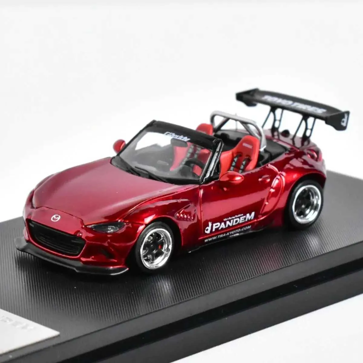 Diecast Model Cars Street Arme SW 1 64 Mazda MX5 Rocket Rabbit Car Model T240910
