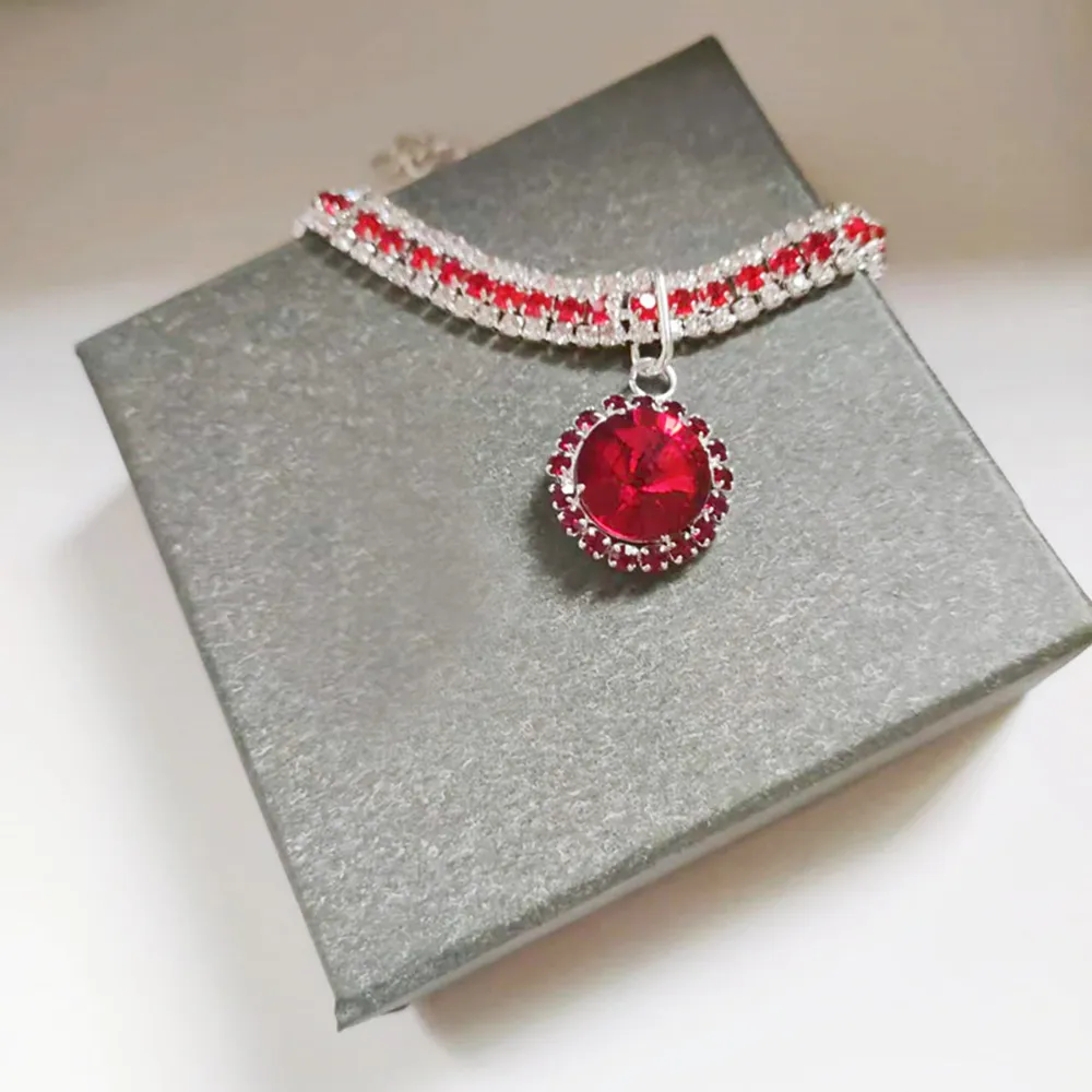 Wholesale Luxury Adjustable Rhinestone Dog Collars Necklace With Heart