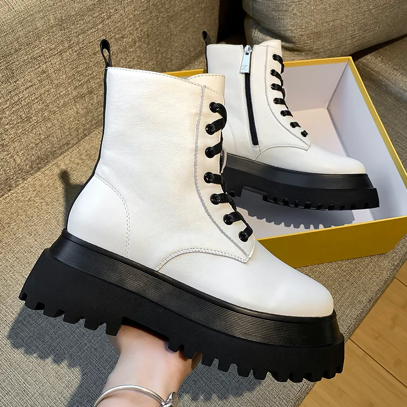 Booties Are White Boots Still In Style 219 Duck Boots Boots Winter