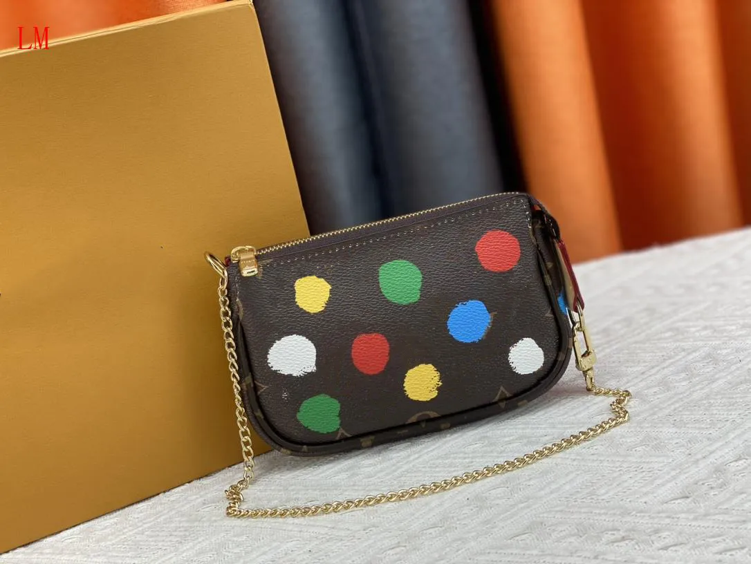 ☆送料 関税込☆EMIS★ENAMEL SHOULDER BAG WITH COIN PURSE SET DHgate.com:Luxury Mini Chain Bag with Detachable Strap