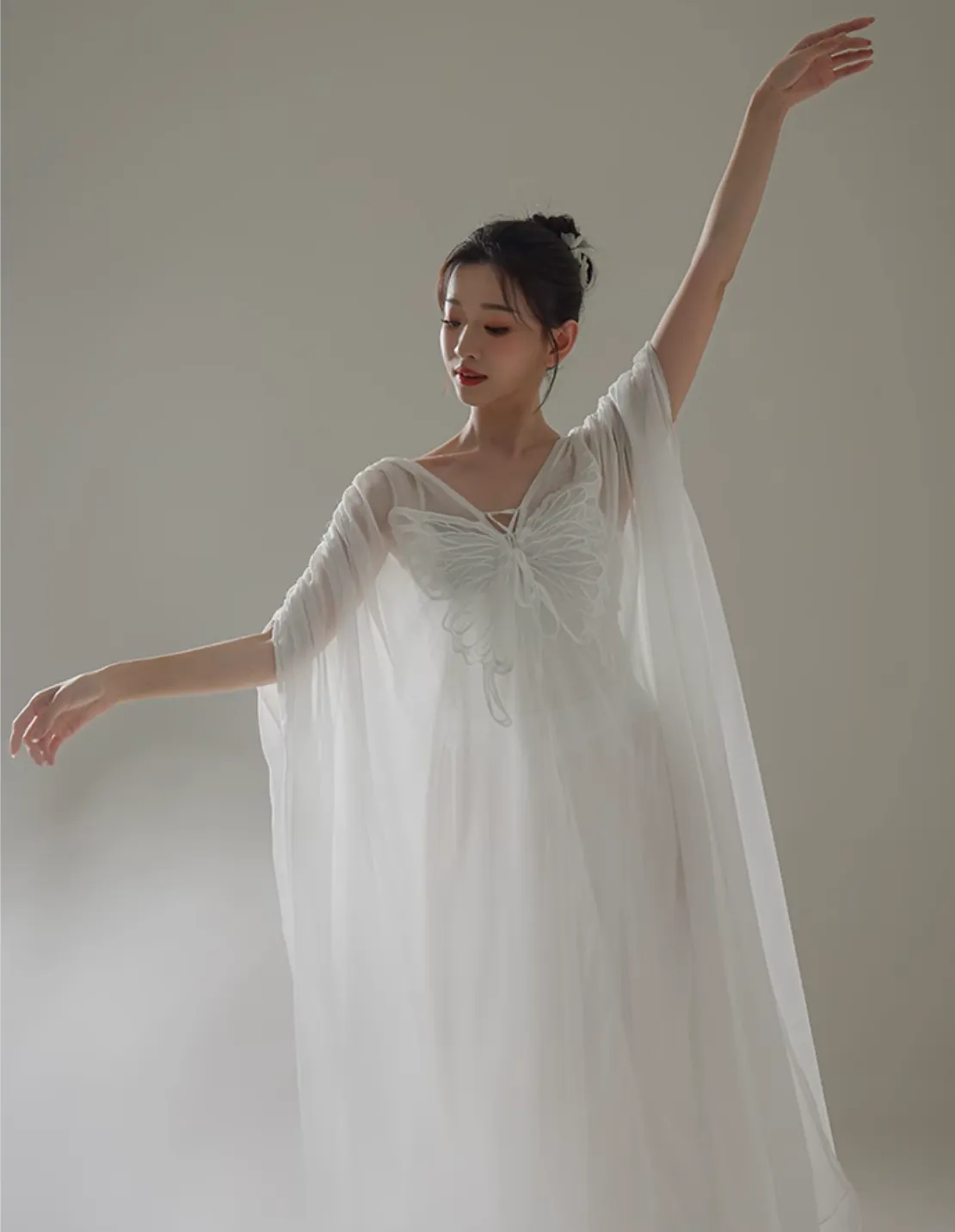 green emerald velvet dress Amazon.com: HULIJA Women Applique Lyrical Dance Dress Irregular Flowy Tulle  Skirt Leotard Contemporary Dance Costume Ivory Small : Clothing, Shoes &  Jewelry main image 1