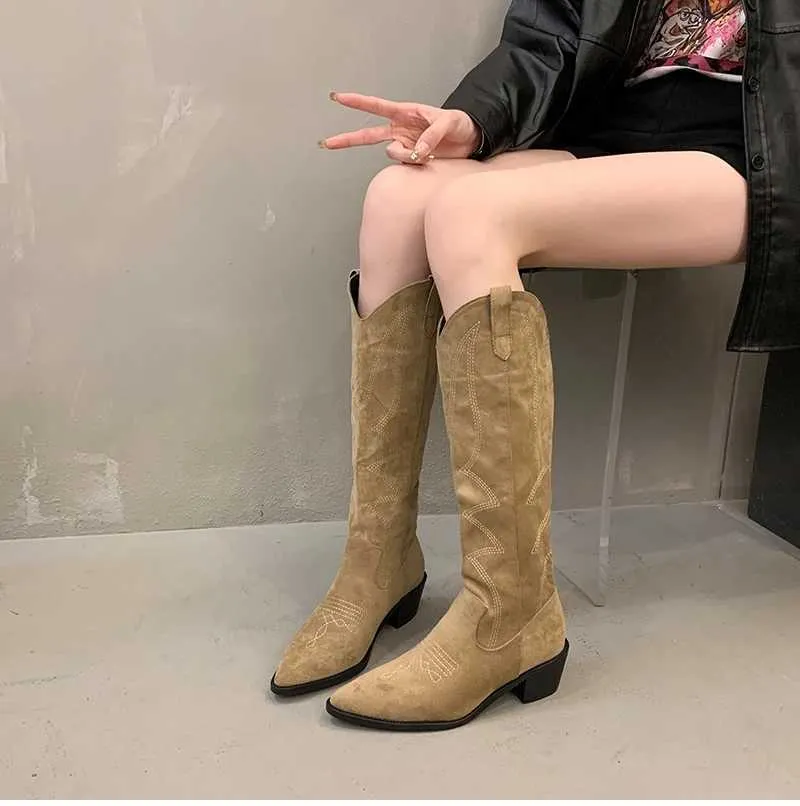 Boots Winter Embroidered Womens Cowboy Boots Fashion Slippery Boots Womens Elegant Square High Heels Womens Knight Boots T240918