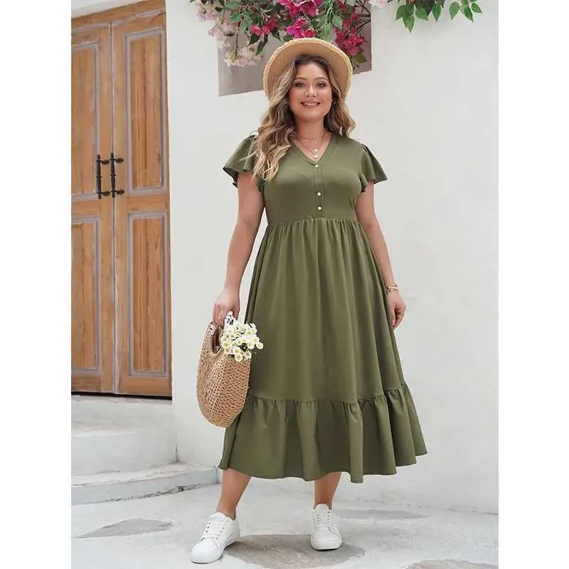 Plus Size Women's V-Neck Swing midi dress with Sleeves with Short Sleeves - Solid Color, Casual, Loose Fit (M240924)