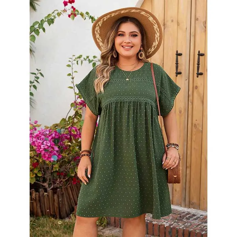 Green Plus Size O-Neck smocked midi dress with Short Sleeves and High Waist - Fashionable Loose Solid Clothing for Women (M240924) Green Plus Size O-Neck smocked midi dress with Short Sleeves and High Waist - Fashionable Loose Solid Clothing for Women (M240924)