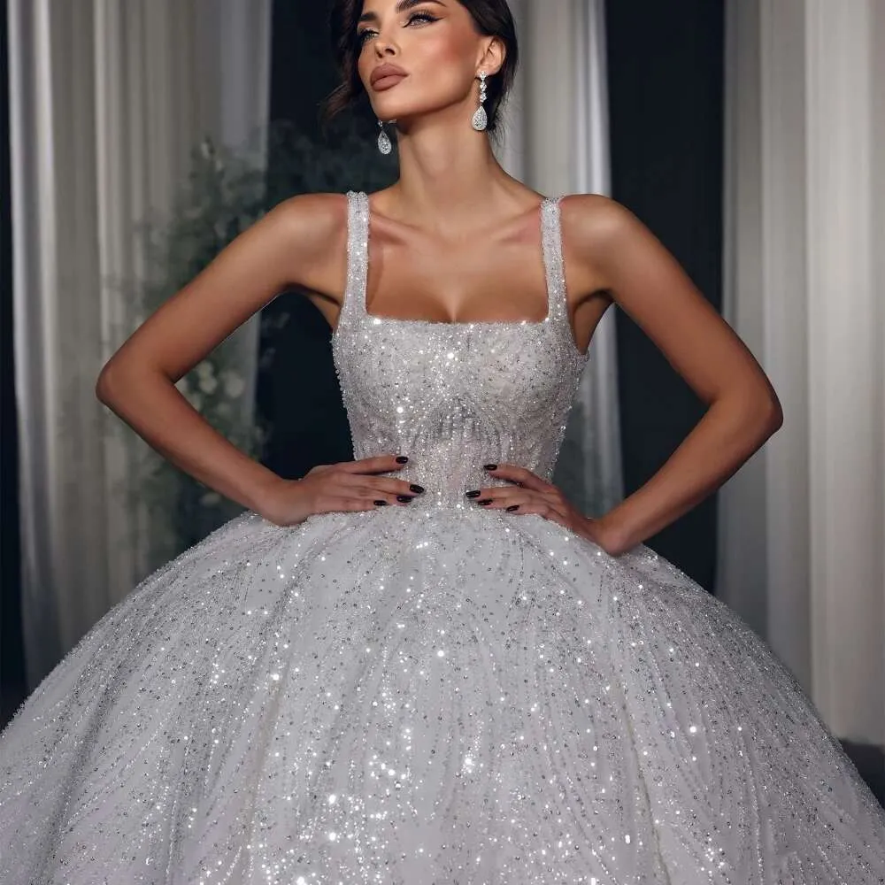 Vestido De Novia De Vestidos De Bolas De Cuello Cuadrado Con