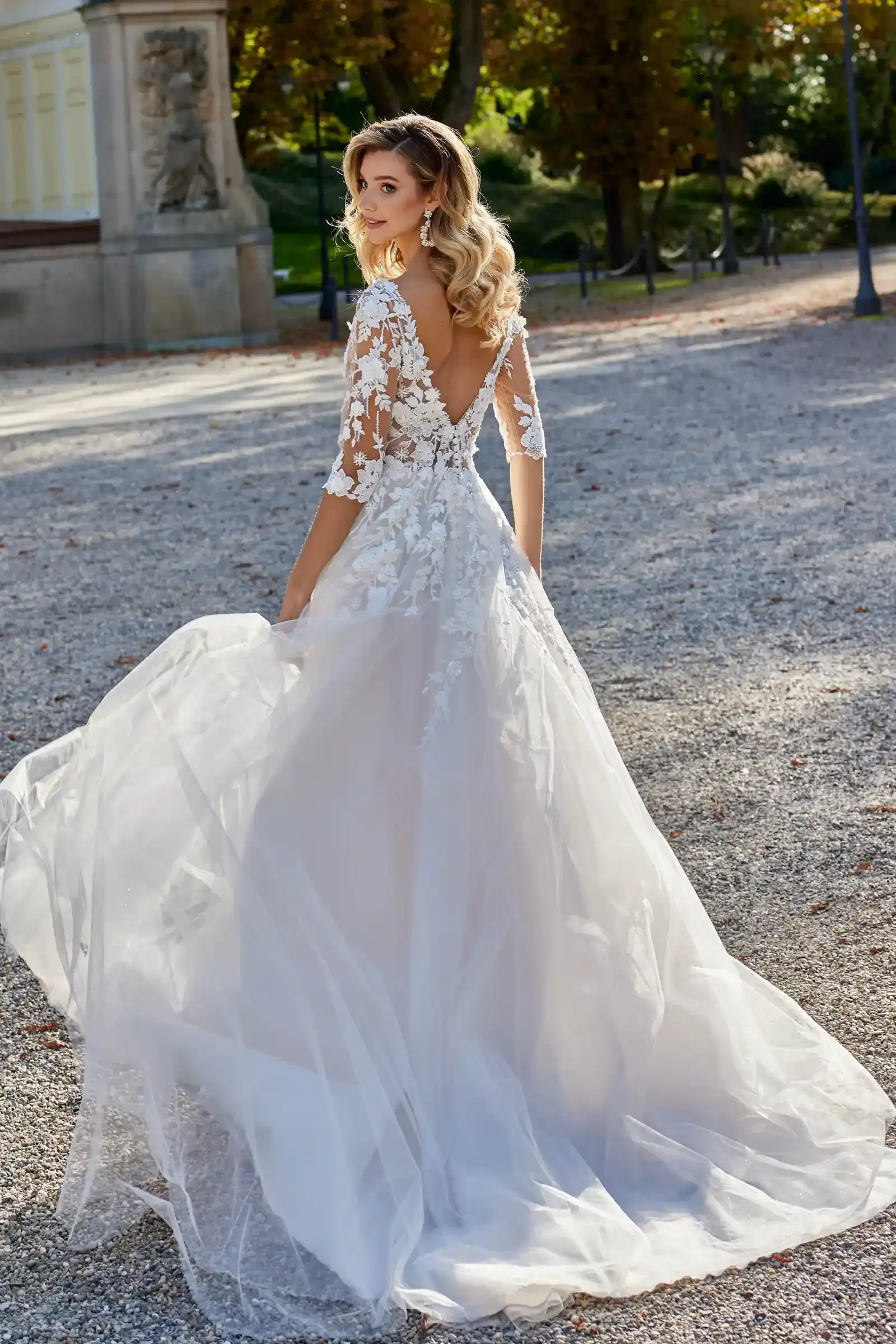 Princesa De Vestidos De Boda: Elegantes Vestidos De Novia Con Cuello En V,  Vestido De Novia Con Correa De Espagueti, Vestido Formal De Encaje Aplicado  En Línea De 117,13 € | DHgate, image size:1600x2400