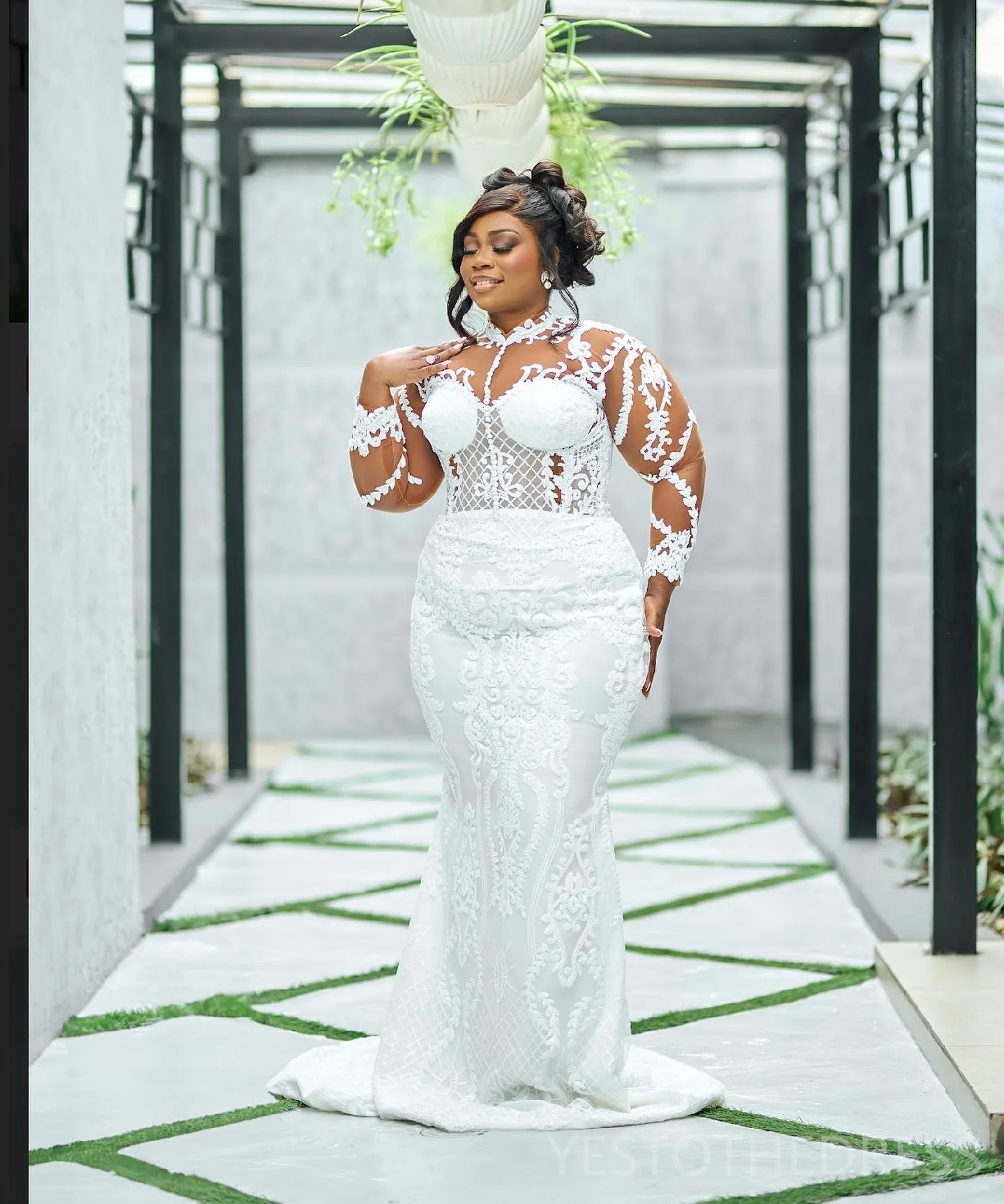 Tiered Tulle Wedding Dress With Sleeves Lace Ball Gown Wedding Dress With Sleeves RYLEIGH Size 28W Tiered Tulle Wedding Dress With Sleeves Lace Ball Gown Wedding Dress With Sleeves RYLEIGH Size 28W