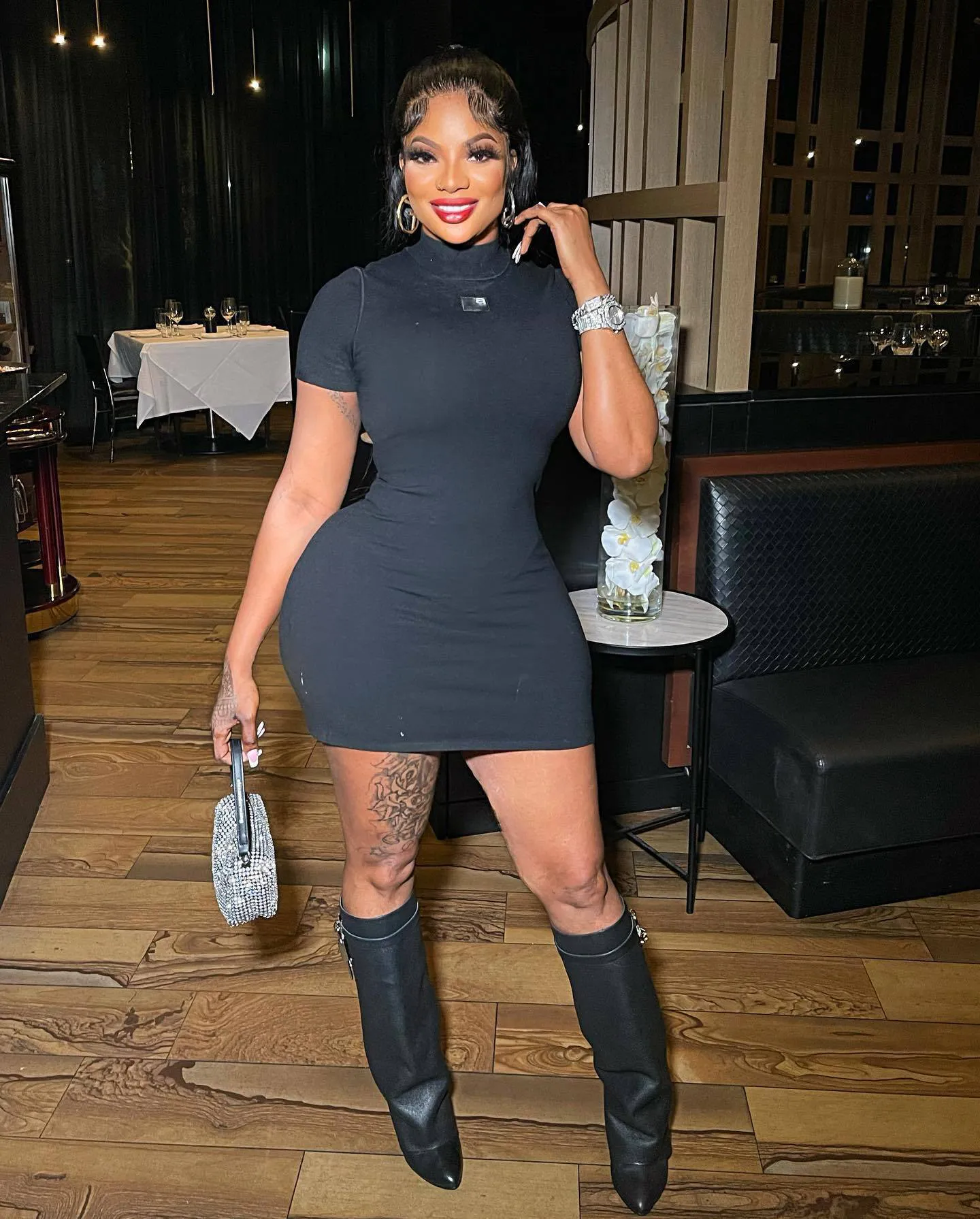 Tight black short sleeve deals dress